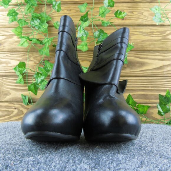 Me Too Lawn Women Ankle Boots Black Leather Zip Size 9.5 Medium - Picture 2 of 9